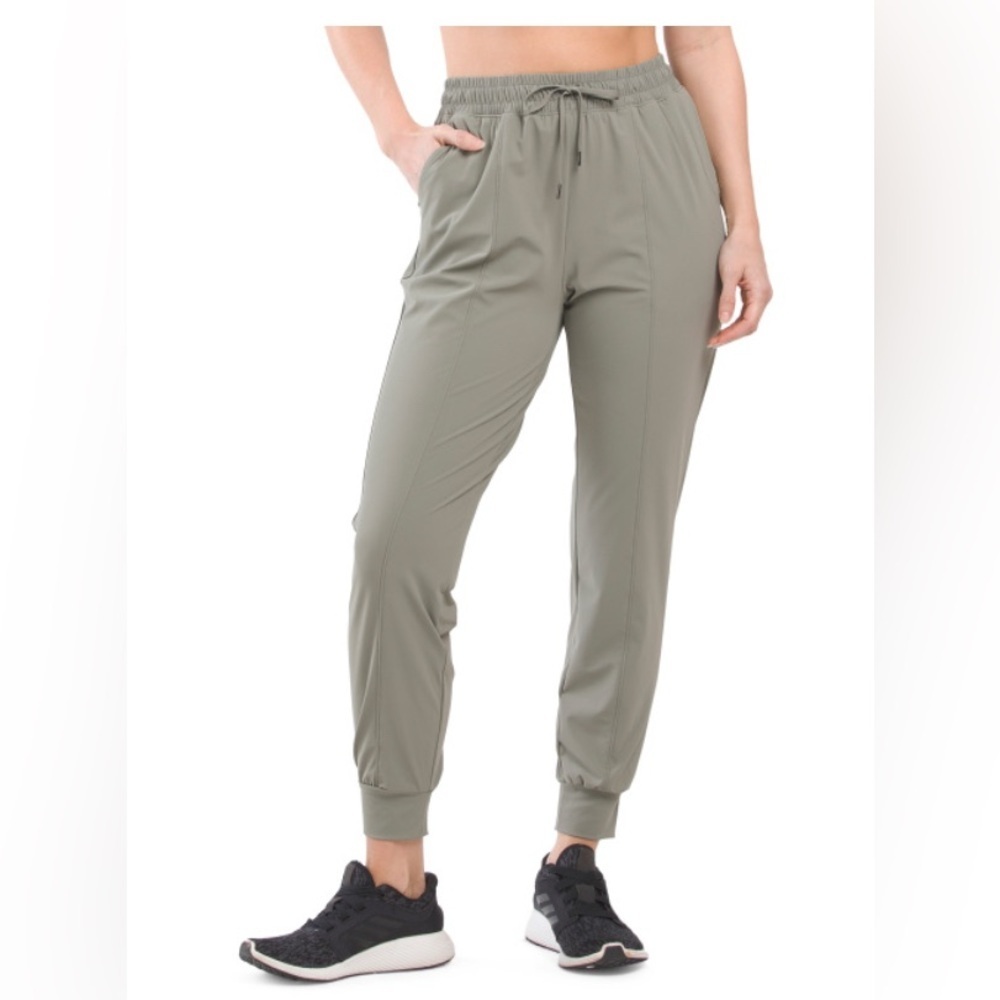 90 DEGREE BY REFLEX Mulled Basil Woven Cool Down Joggers. Women’s size L. NWTS.